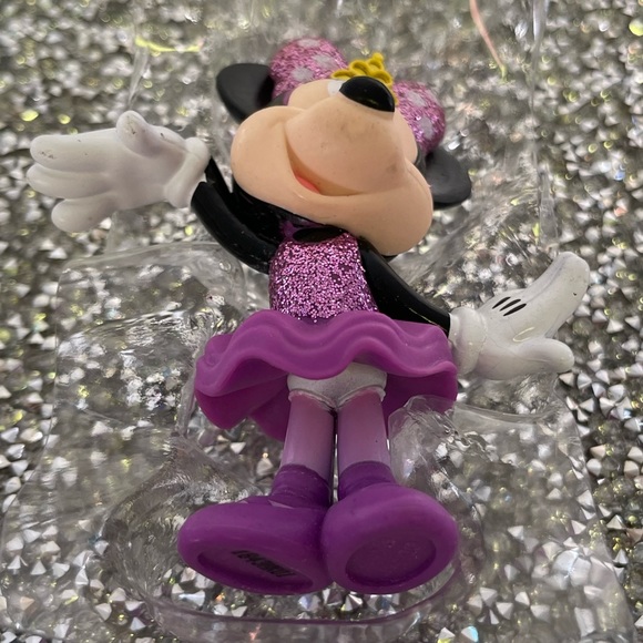 Minnie Mouse Figurine - Picture 3 of 10